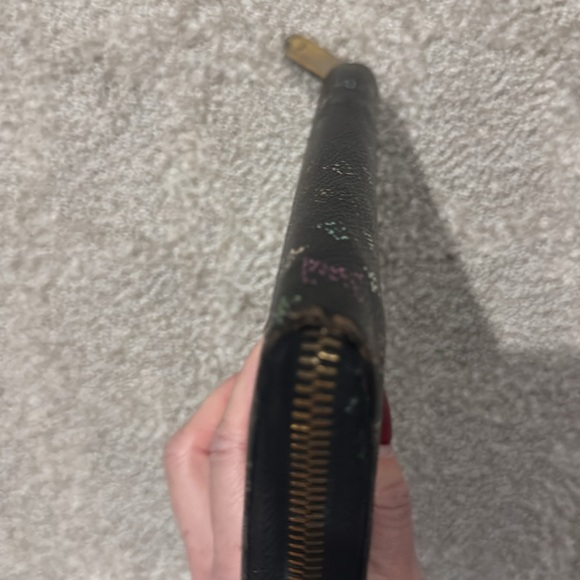 Louis Vuitton Tadashi Murakami black leather multicolor wallet, very well used. - Picture 5 of 8